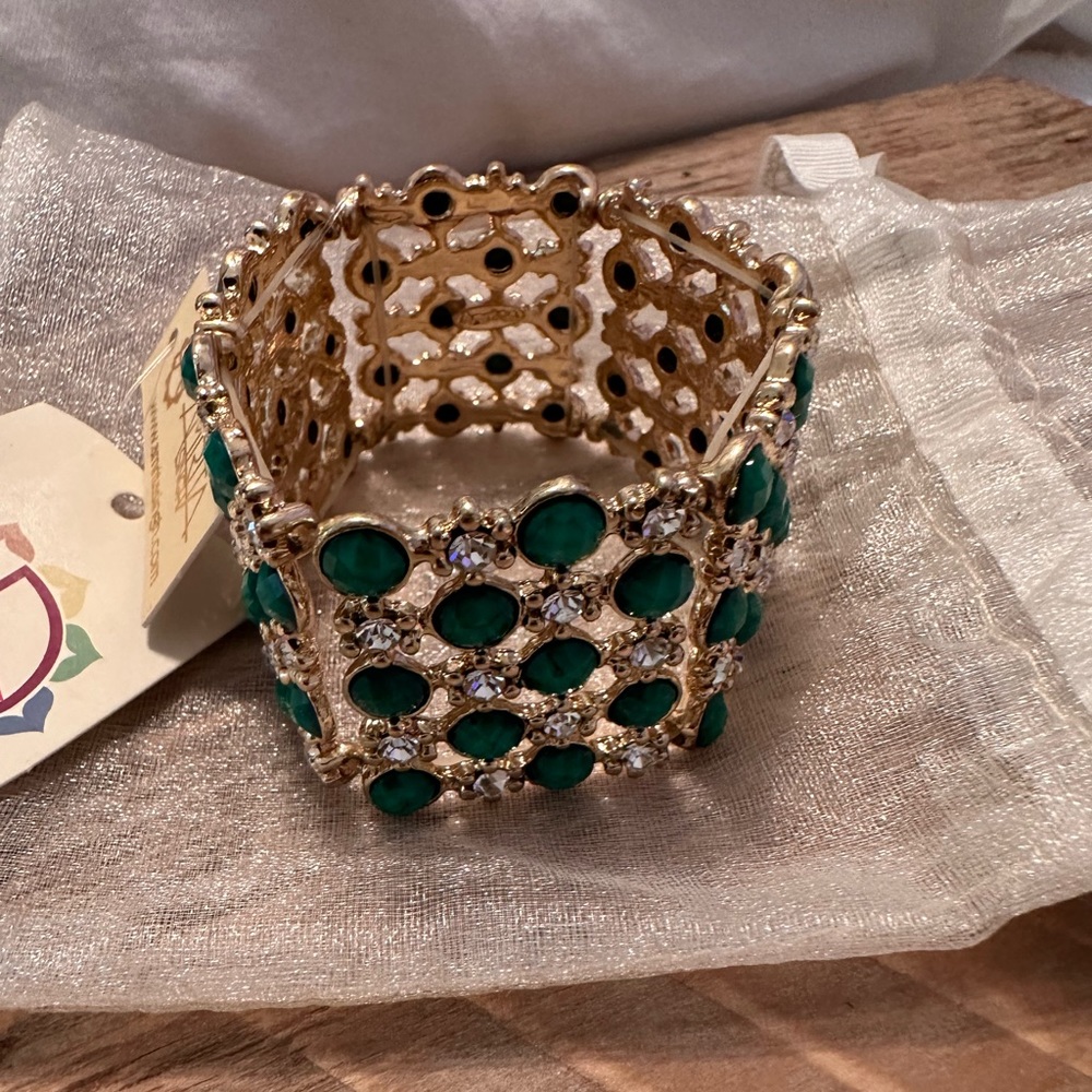 Statement Bracelet - Picture 4 of 4